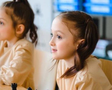 Sprytne zabawy dla 4-latków: proste sposoby na rozwijanie logicznego myślenia na co dzień