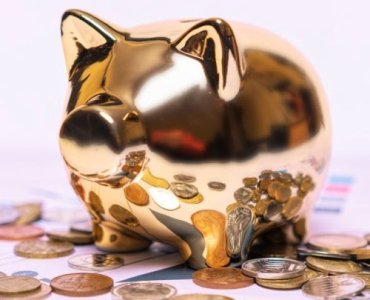Poduszka finansowa, która działa: skuteczny plan budowy funduszu awaryjnego krok po kroku