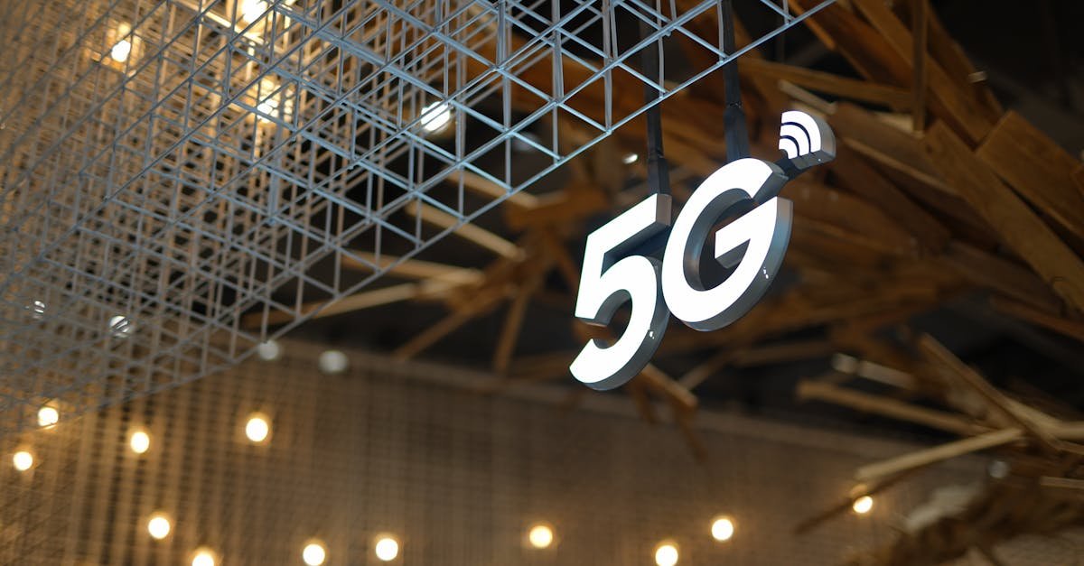 5G kontra Wi‑Fi 6: kluczowe różnice i proste wskazówki, jak wybrać najlepsze połączenie
