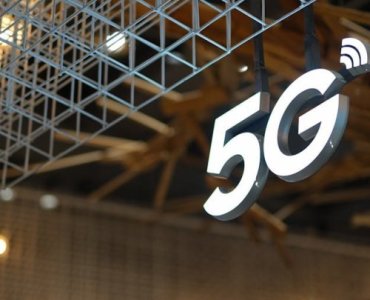 5G kontra Wi‑Fi 6: kluczowe różnice i proste wskazówki, jak wybrać najlepsze połączenie