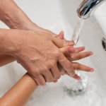 Małe rytuały wielkiej czystości: jak wyrobić u dziecka nawyki higieniczne bez marudzenia